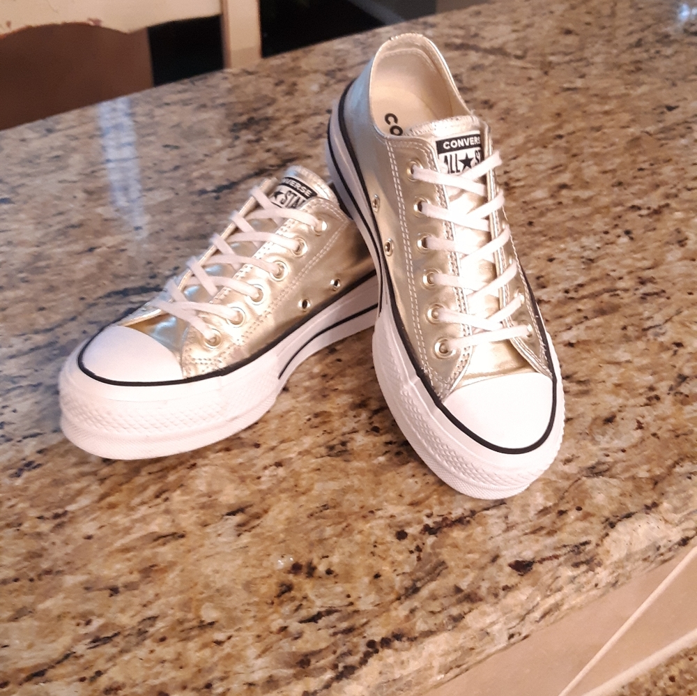 Converse *GOLD Metallic* Lo Lift Platform, Size 5.5